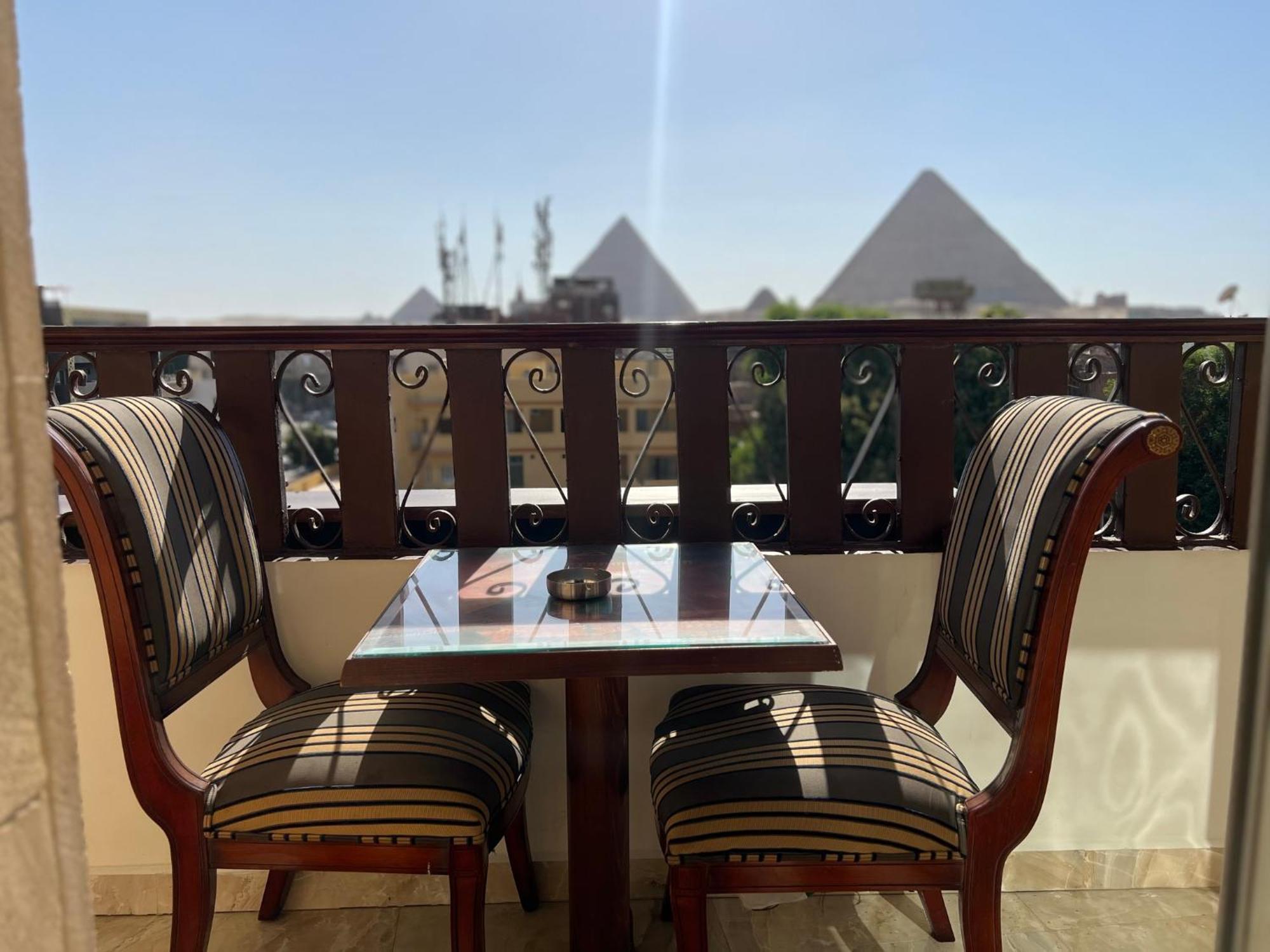 El Aida Pyramids View Hotel Kafret el-Gabal Kültér fotó