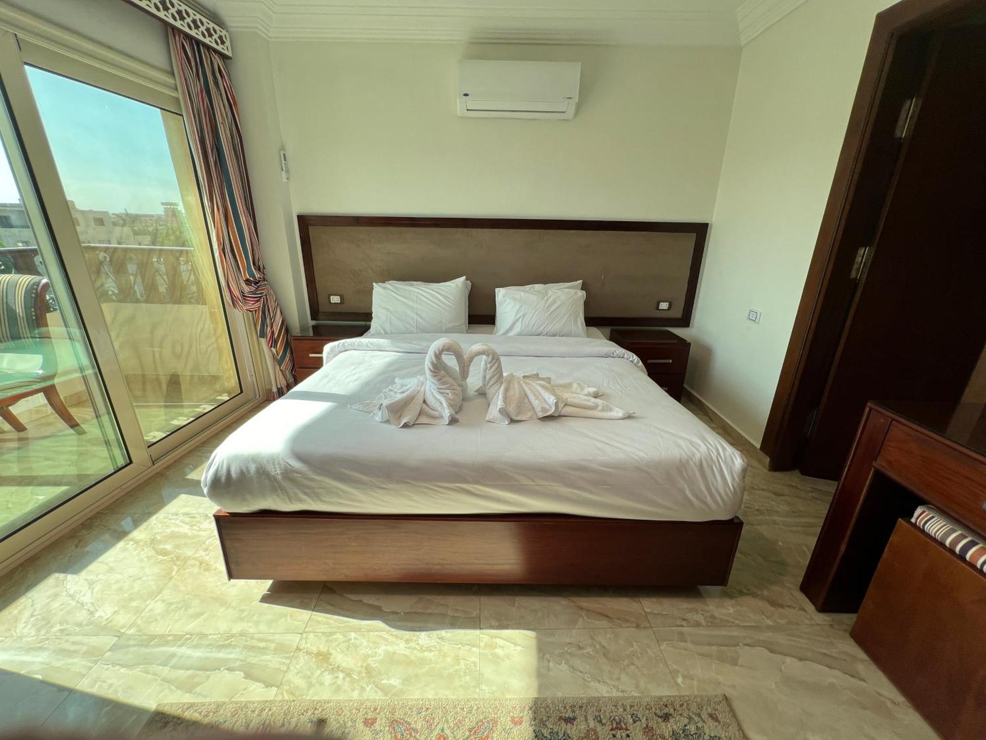 El Aida Pyramids View Hotel Kafret el-Gabal Kültér fotó