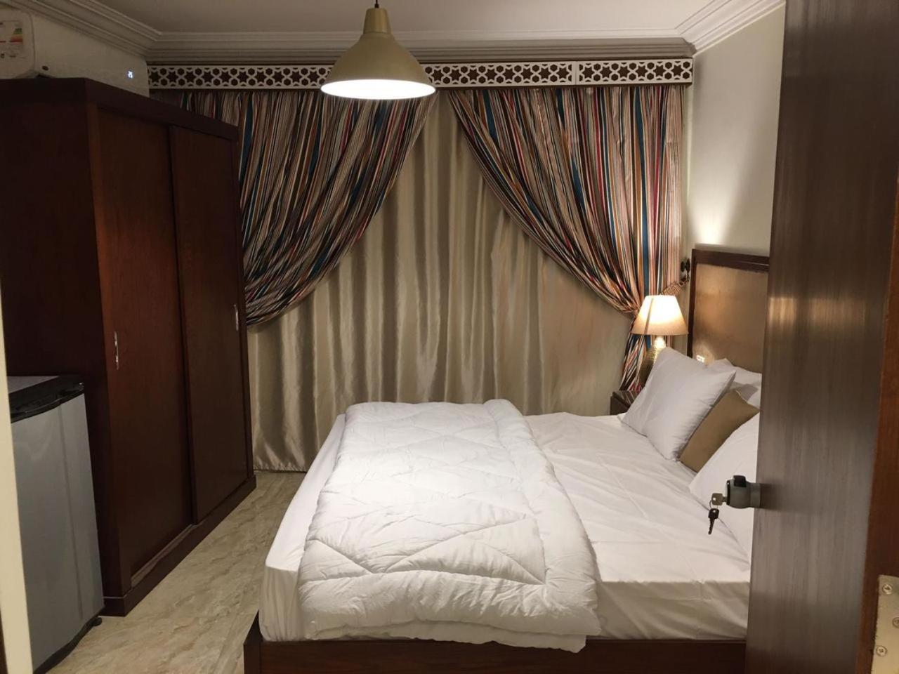 El Aida Pyramids View Hotel Kafret el-Gabal Kültér fotó