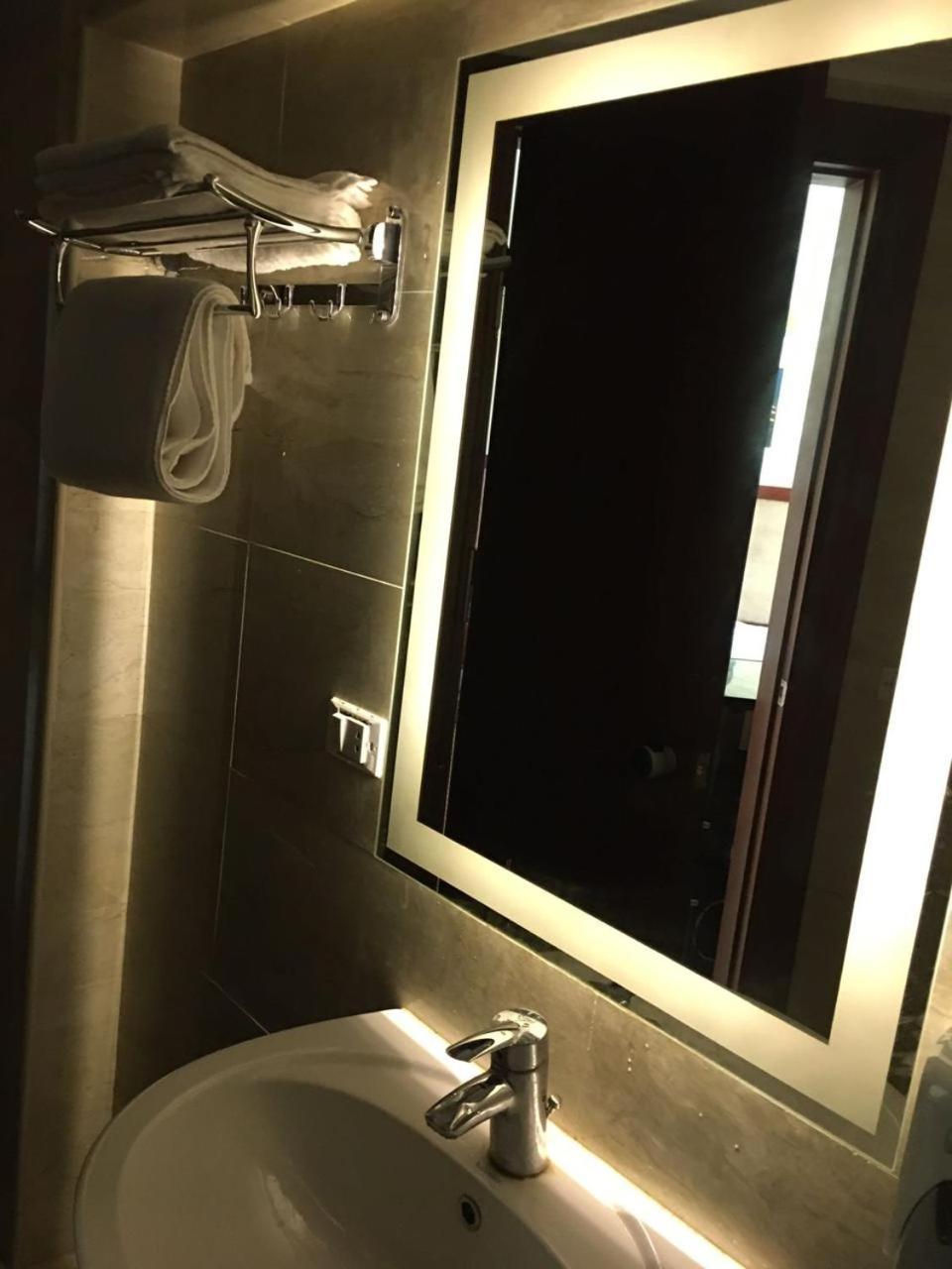 El Aida Pyramids View Hotel Kafret el-Gabal Kültér fotó