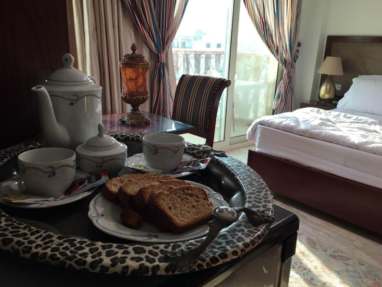 El Aida Pyramids View Hotel Kafret el-Gabal Kültér fotó