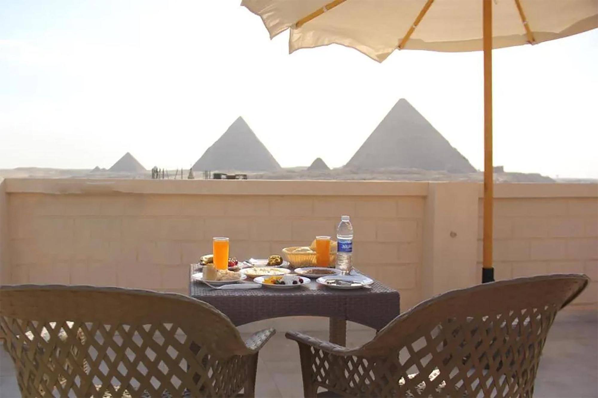 El Aida Pyramids View Hotel Kafret el-Gabal Kültér fotó