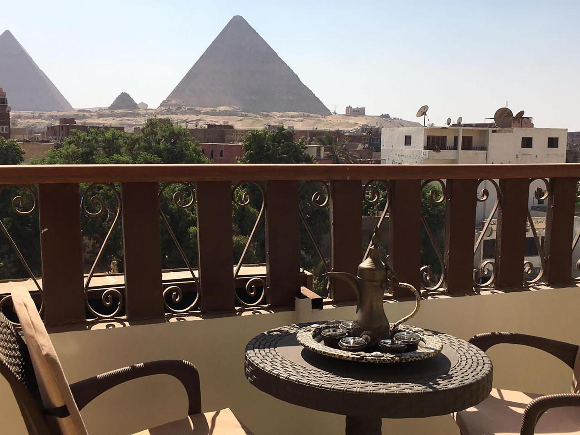 El Aida Pyramids View Hotel Kafret el-Gabal Kültér fotó