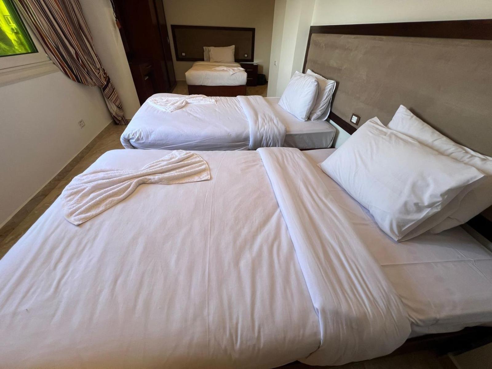 El Aida Pyramids View Hotel Kafret el-Gabal Kültér fotó