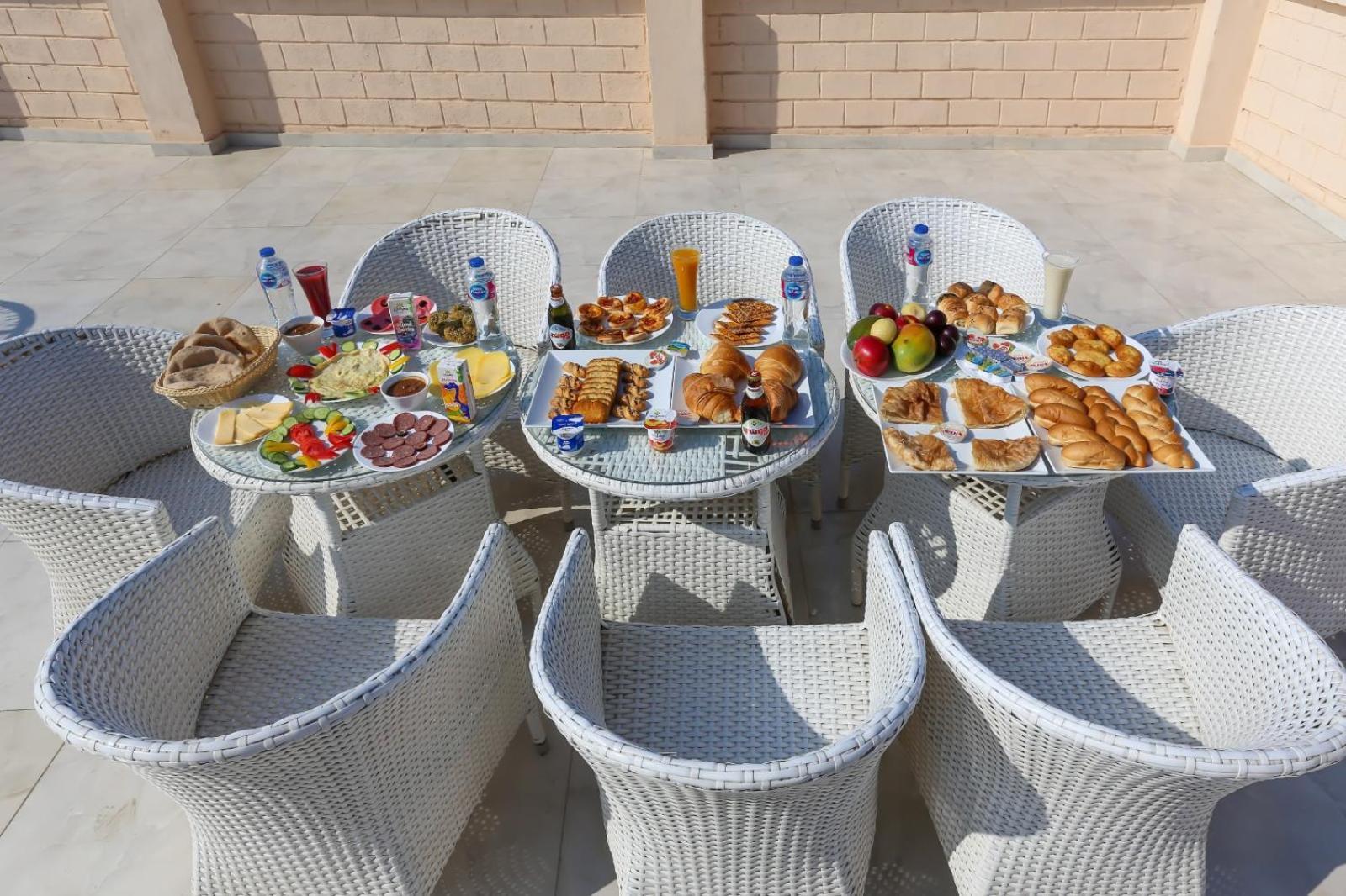 El Aida Pyramids View Hotel Kafret el-Gabal Kültér fotó